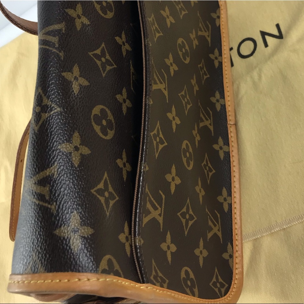 💎✨DISCONTINUED💎✨ LOUIS VUITTON CROSSBODY - Picture 10 of 15